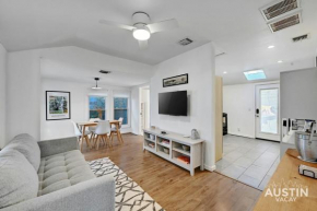 Walk to E. Austin Hotspots 2BR 1BA w Parking Dog-Friendly By Austin Vacay
